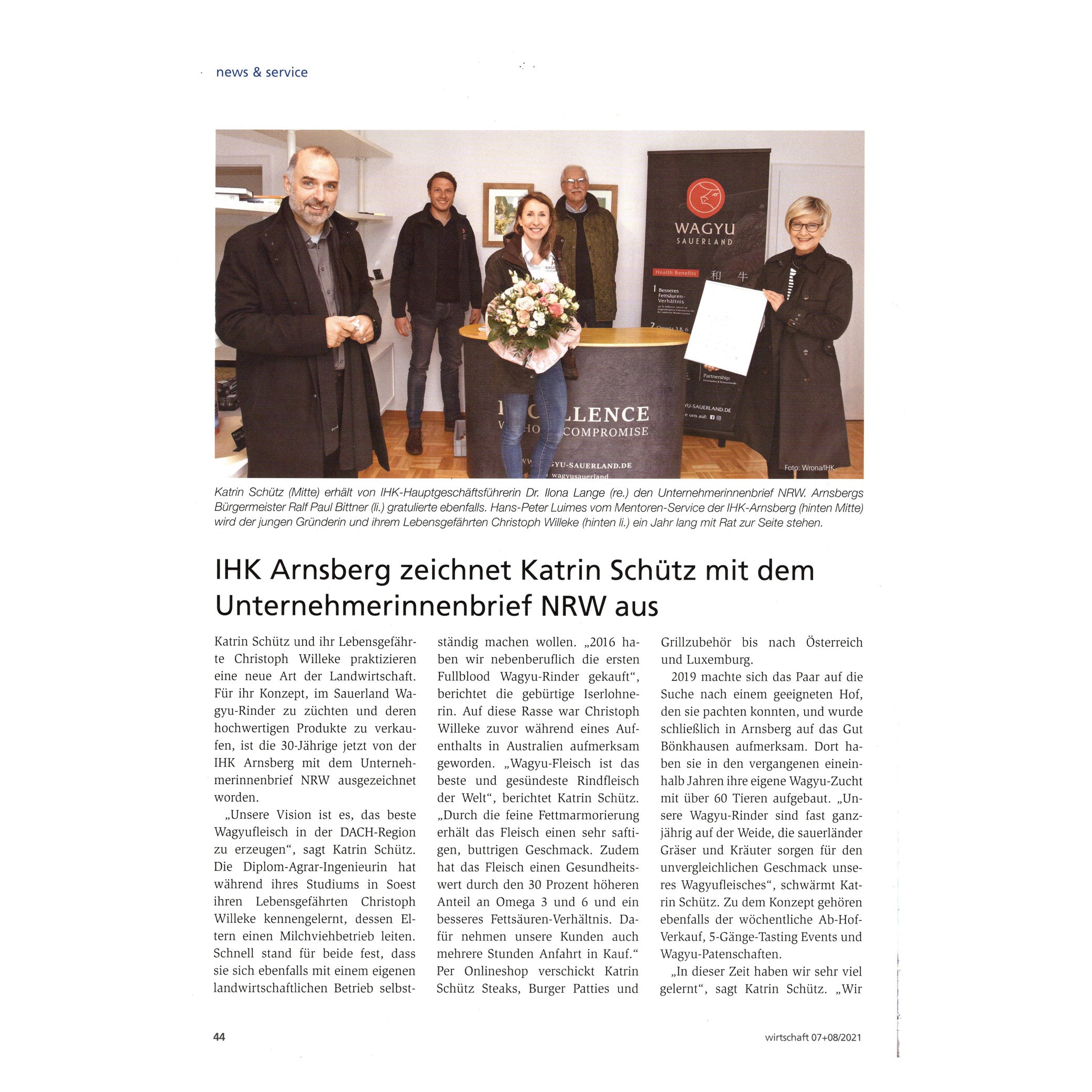 IHK ZEICHNET KATRIN MIT UNTERNEHMERINNENBRIEF NRW AUS