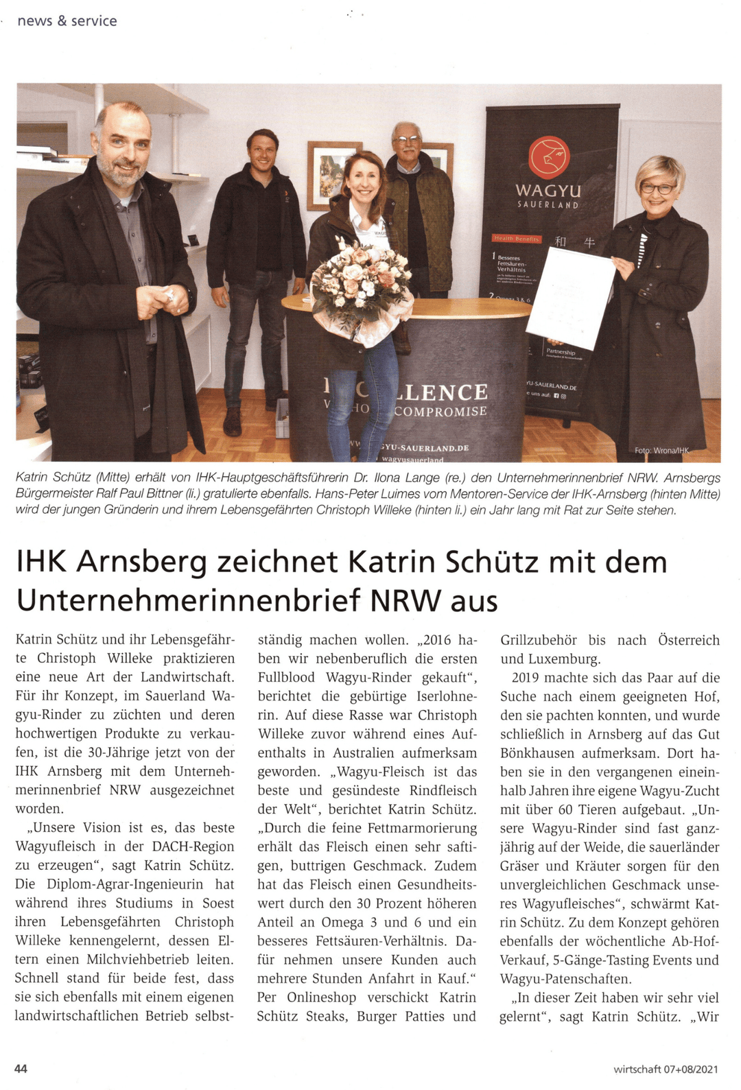 IHK ZEICHNET KATRIN MIT UNTERNEHMERINNENBRIEF NRW AUS